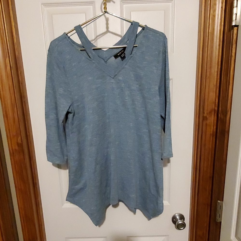Light weight sweater top.